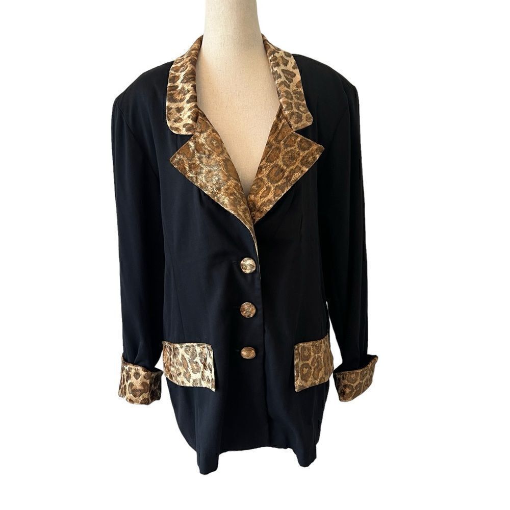Vintage Diana Marco 80’s Shoulder Pad Black Blazer Jacket w/ Cheetah Velvet Trim